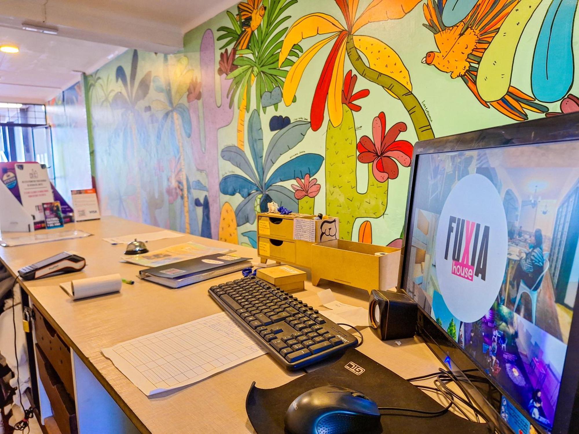Fuxia House Hostel メンドーサ エクステリア 写真