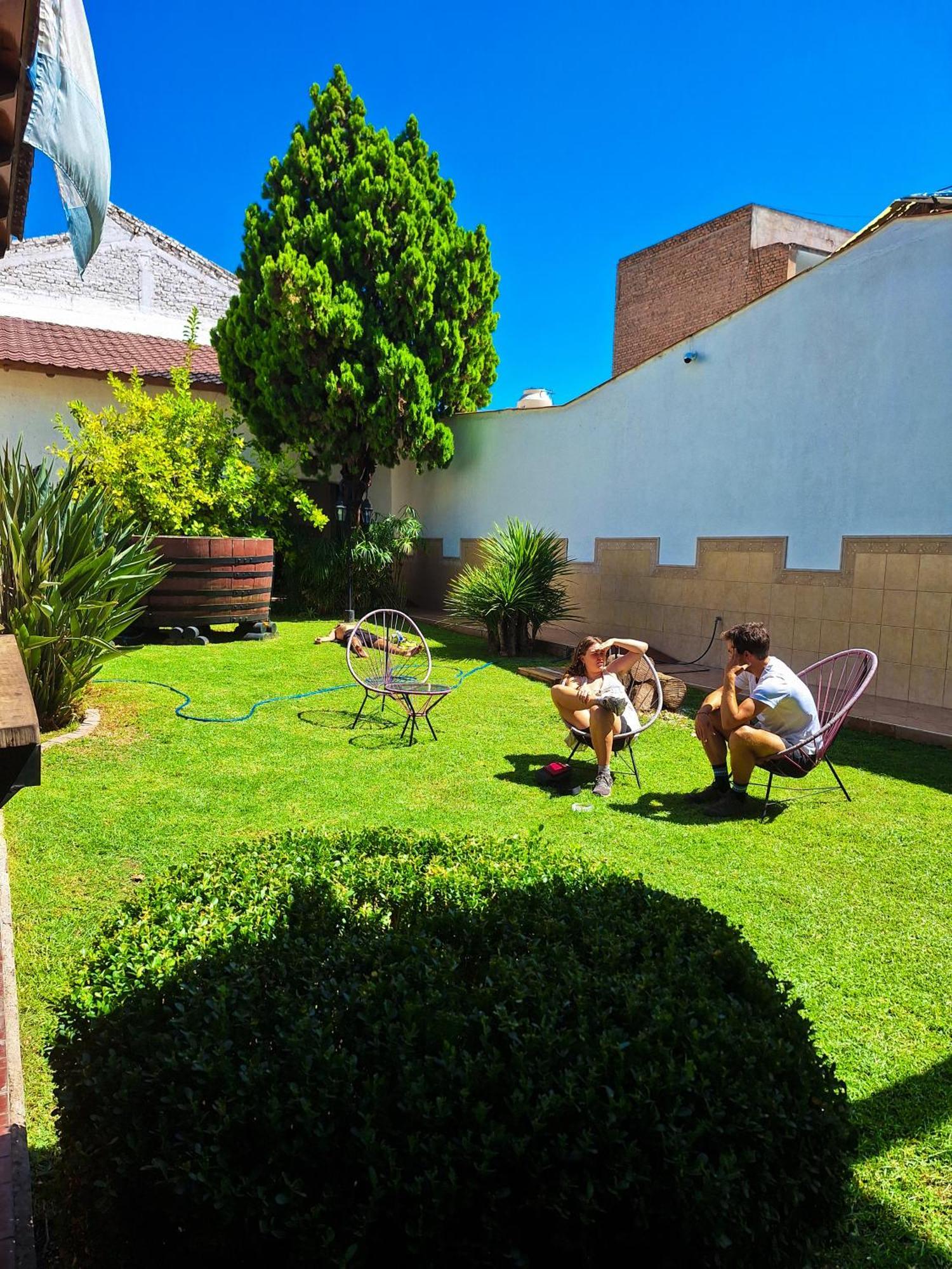 Fuxia House Hostel メンドーサ エクステリア 写真