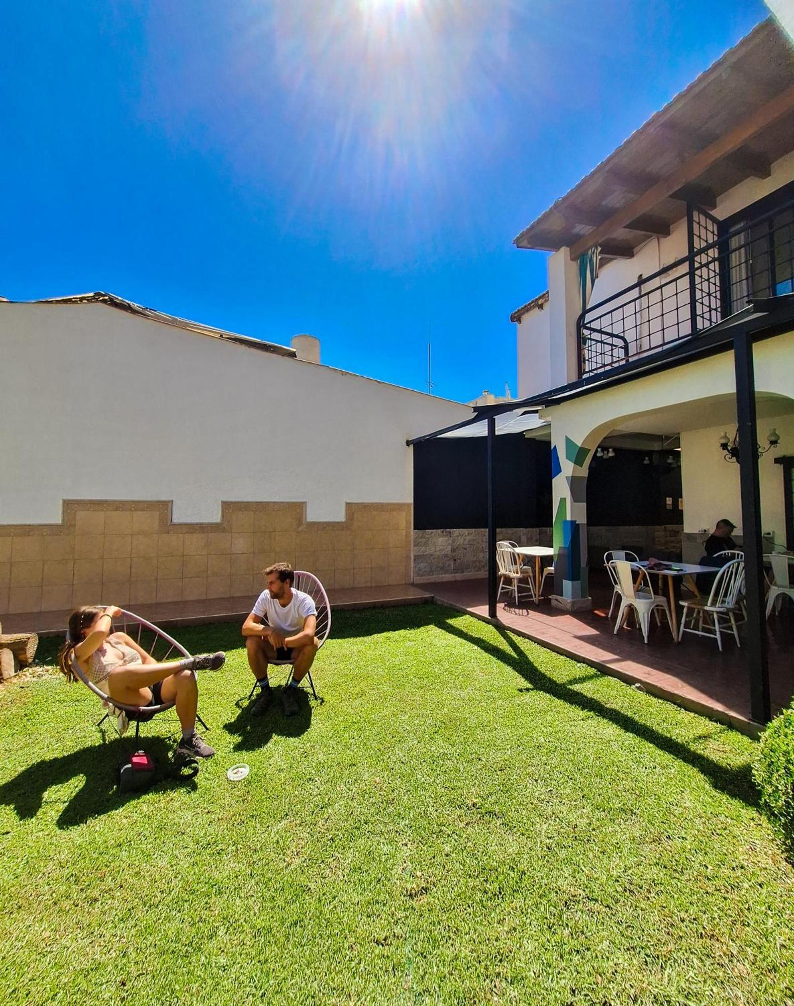 Fuxia House Hostel メンドーサ エクステリア 写真